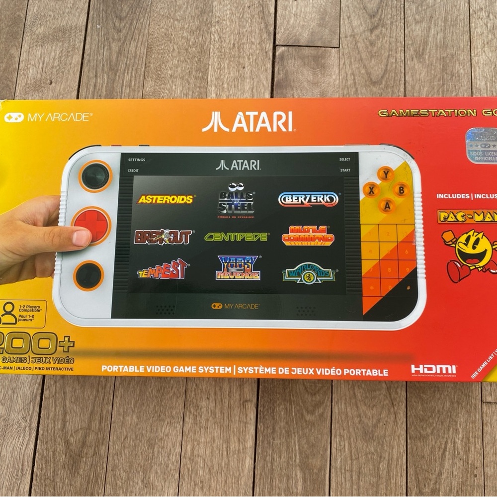 My Arcade Portable Video Game System 200 games - Black and White new 😂/ seal